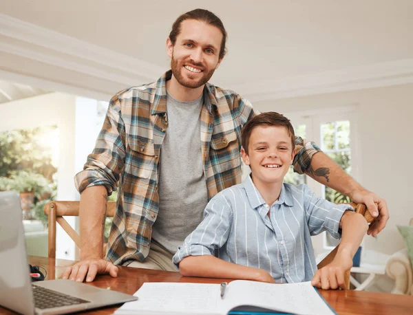 Shot Young Father Helping His Son Homework Kitchen Table — Stok fotoğraf