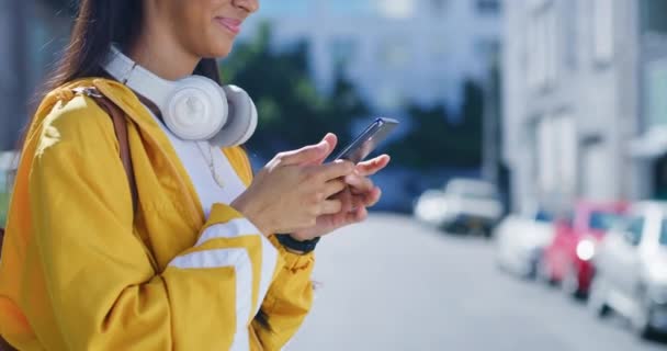 Trendy Woman Using Phone Send Text Message Wireless Headphones Her — Stock videók