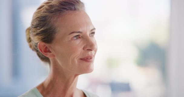 Happy Mature Woman Looking Thoughtful Smiling While Standing Copyspace Face — Stock videók