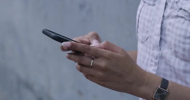 Closeup Hands Texting Phone Typing Social Media Post Woman Standing — Stock videók