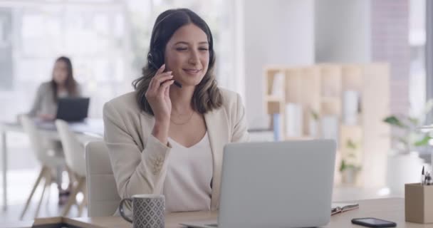 Portrait Businesswoman Using Laptop Conference Call Modern Office Young Customer — Stok video