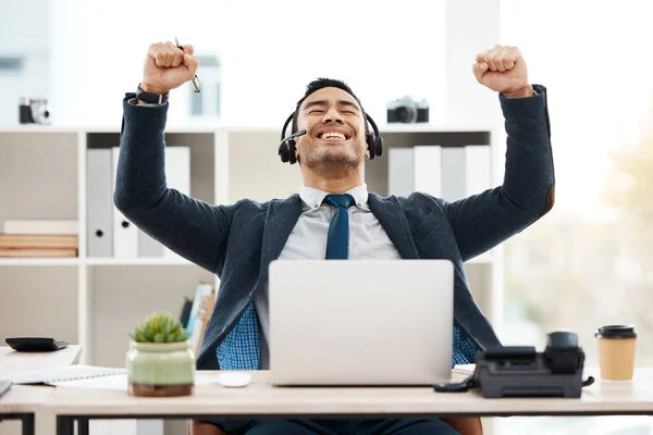 Young Male Call Center Agent Cheering While Using Laptop Office — Foto de Stock