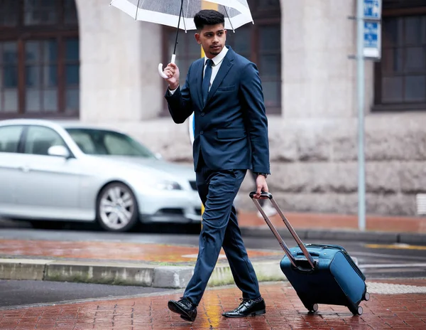 Young Businessman Walking Suitcase While Holding Umbrella Rainy Day City — 图库照片