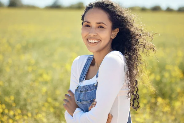 Beautiful Young Woman Out Blooming Oilseed Rape Field — Stock Fotó