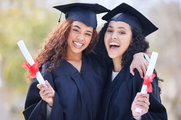 Portrait Two Young Women Holding Diplomas Graduation Day — Foto Stock