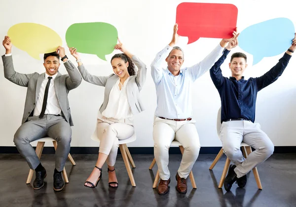 Group Businesspeople Holding Speech Bubbles Office Work — Fotografia de Stock