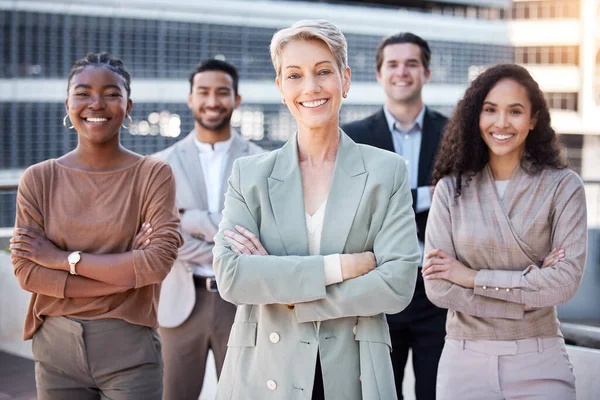 Diverse Group Businesspeople Standing Together City Arms Folded — Stockfoto