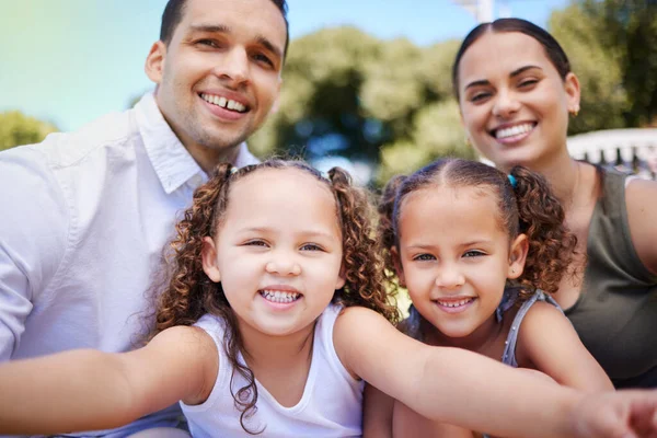 Portrait Happy Young Family Taking Selfies Fun Day Out Park — Stockfoto