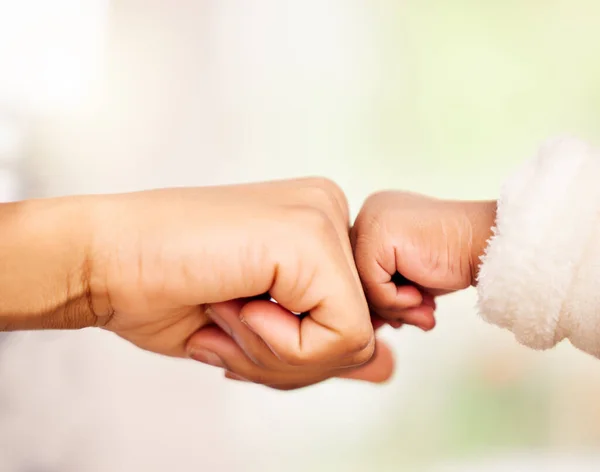 Mother Baby Fist Bumping One Another — Stock Photo, Image