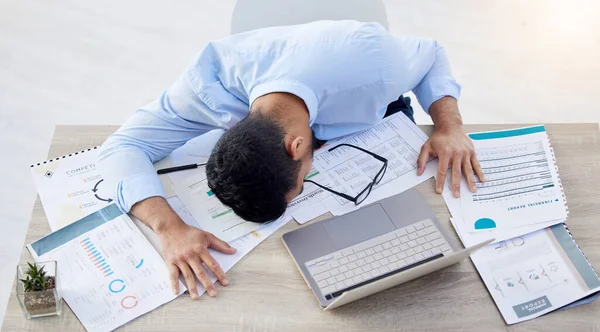 Homem Negócios Dormindo Uma Soneca Devido Excesso Trabalho — Fotografia de Stock