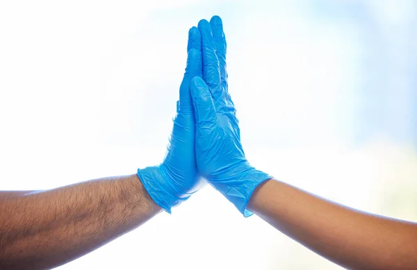 Two Unrecognisable Dentists Giving Each Other High Five — Foto Stock