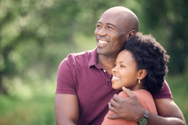 Affectionate Couple Spending Time Together Outdoors — Stockfoto