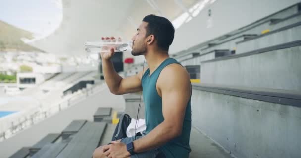 Uomo Forma Attivo Sportivo Atletico Che Rimane Idratato Raggiunge Gli — Video Stock