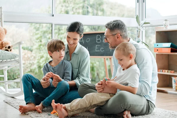 Family Playing Together Home — Zdjęcie stockowe