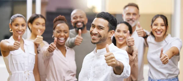 Portrait Group Businesspeople Showing Thumbs Modern Office — Stockfoto