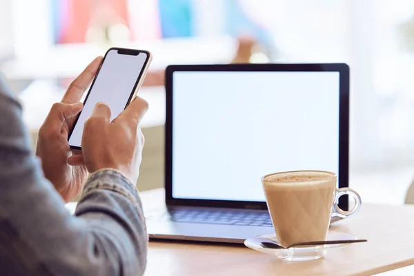 Man Using His Smartphone Laptop Work Coffee Shop While Enjoying — Photo