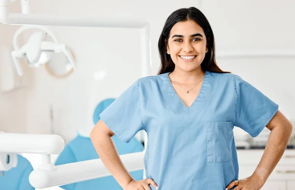 Young Nurse Working Dentists Office — Foto Stock