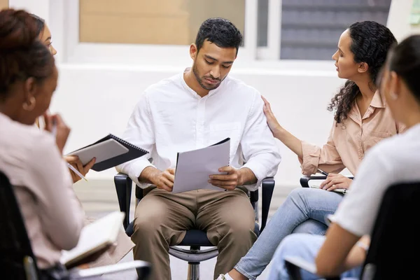 Group Businesspeople Having Casual Meeting Boardroom Showing Support Coworker — Stock Fotó