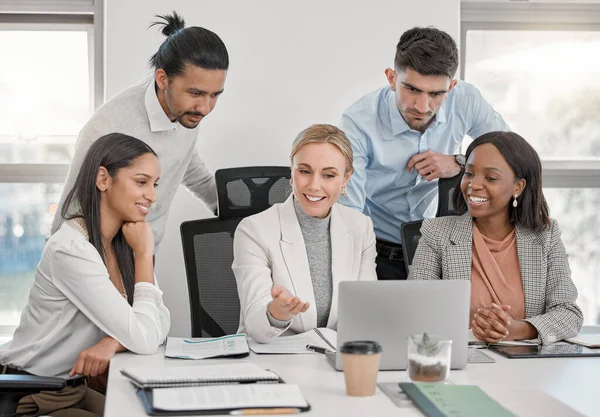 Group Colleagues Having Discussion Office — Stock Photo, Image