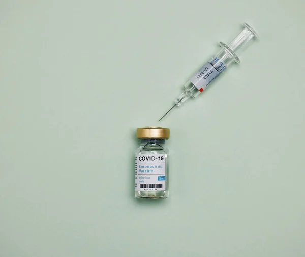 Vaccines Syringe Green Background — Stockfoto