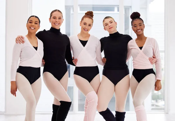 Grupo Bailarines Ballet Juntos —  Fotos de Stock