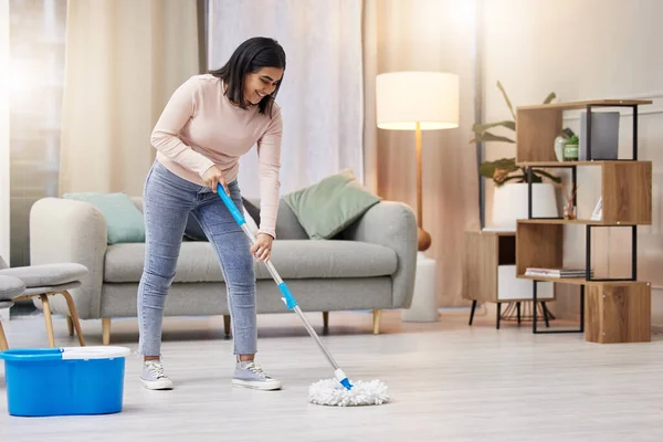 Young Woman Mopping Floors Home — Stock Photo, Image