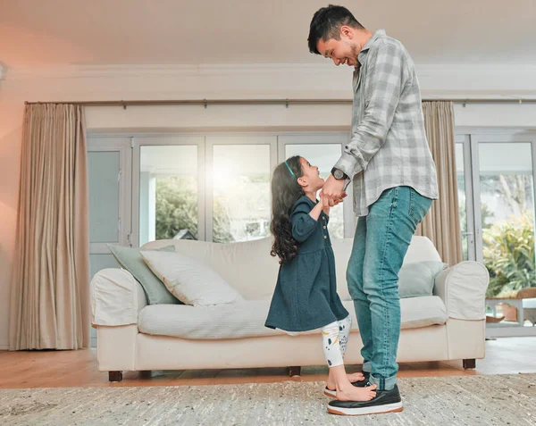 Father Practicing Dance Routine His Daughter Home — 스톡 사진