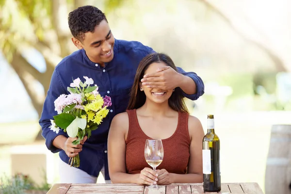Handsome Young Man Surprising His Girlfriend Flowers Wine Farm —  Fotos de Stock