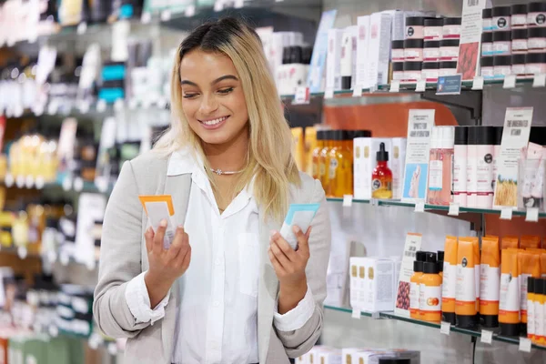 Attractive Young Woman Shopping Cosmetics Store — Stock Photo, Image