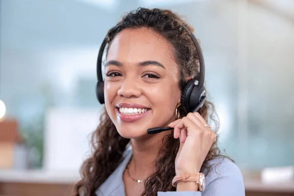 Cropped Portrait Attractive Young Female Call Centre Agent Working Her — Stock Photo, Image