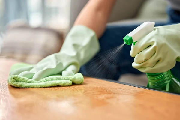 Unrecognizable Person Cleaning Table Home — Stock Photo, Image