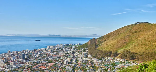 도시의 파노라마 남아프리카 공화국 케이프타운의 지역뿐만아니라 육지와 도시를 그림같은 수평선 — 스톡 사진