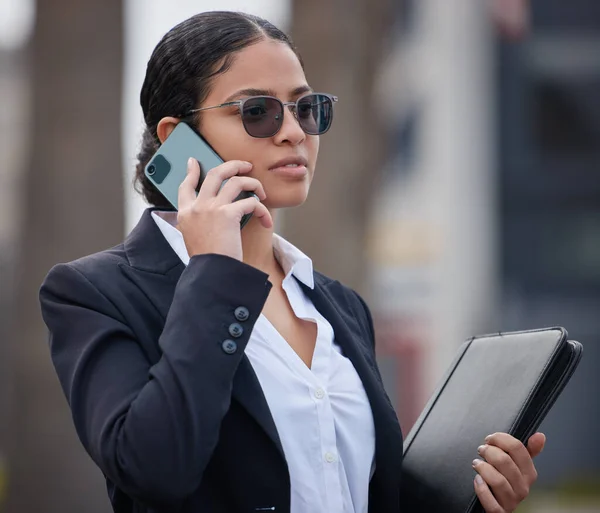 Attractive Young Businesswoman Standing Alone City Using Her Cellphone Her — Stockfoto