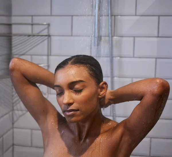 Young Woman Taking Shower Bathroom Home — ストック写真