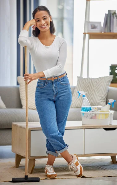 Young Woman Posing Broom Home — Stock fotografie