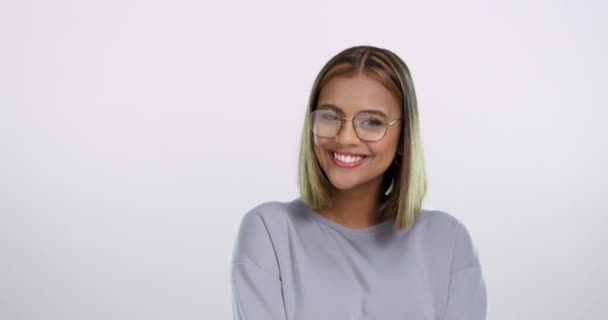 Video Footage Beautiful Young Woman Wearing Glasses While Posing White — Stockvideo