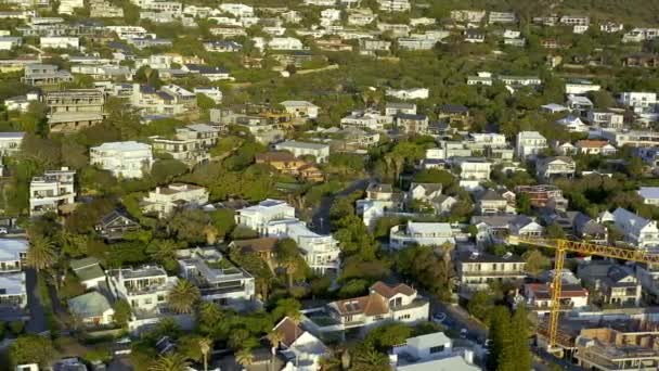 Cape Town Güney Afrika Daki Llandudno Kıyı Şehrinin Drone Görüntüleri — Stok video