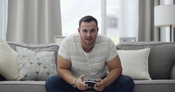 Video Footage Man Getting Upset While Playing Video Games Home — ストック動画