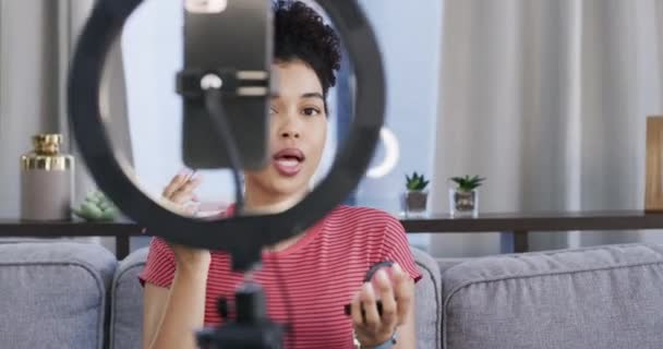 Video Footage Young Woman Showing Her Audience Makeup Brushes Explaining — Stock videók