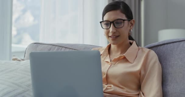 Video Footage Young Businesswoman Using Laptop While Working Home — Vídeos de Stock