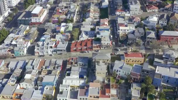 Cape Town Daki Kaap Yerleşim Alanındaki Binaların Drone Görüntüleri — Stok video