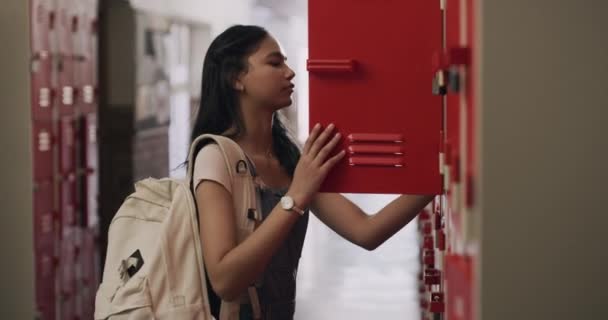 Video Footage Teenage Girl Standing Next Her Locker High School — Vídeo de Stock