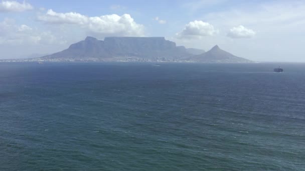 Video Footage Ocean Mountain Background Cape Town South Africa — Stockvideo