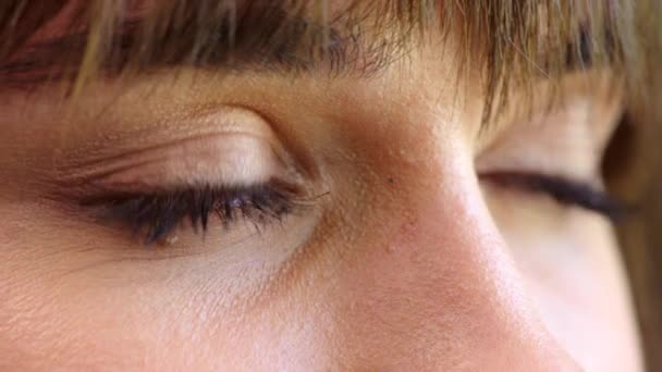 Woman Opening Blue Eyes Blinking Thinking Serious Thoughts Close Female — Stock video