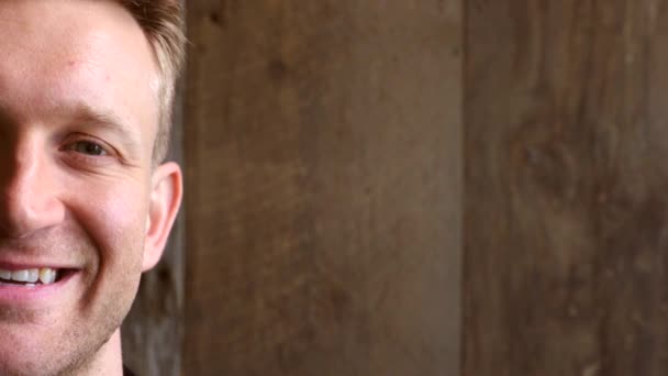 Portrait Happy Man Smiling Wooden Background Copy Space Closeup Face — Αρχείο Βίντεο