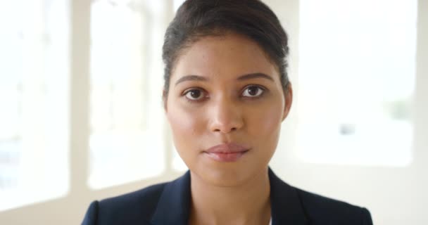 Portrait Confident Young Black Business Woman Standing Office Alone Beautiful — Stock videók