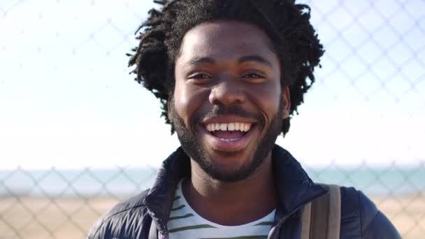 Closeup Portrait Young Black Man Laughing Smiling While Commuting Town — Αρχείο Βίντεο