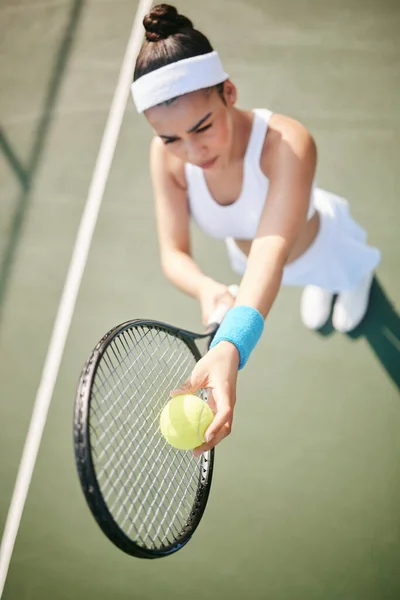 High Angle Shot Young Tennis Player Standing Court Getting Ready — 스톡 사진