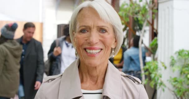 Portrait Happy Senior Business Woman Rush Hour Work Confident Old — Stock Video