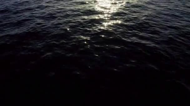 Video Footage Late Afternoon Sun Reflecting Ocean Surrounding Cape Town — Video